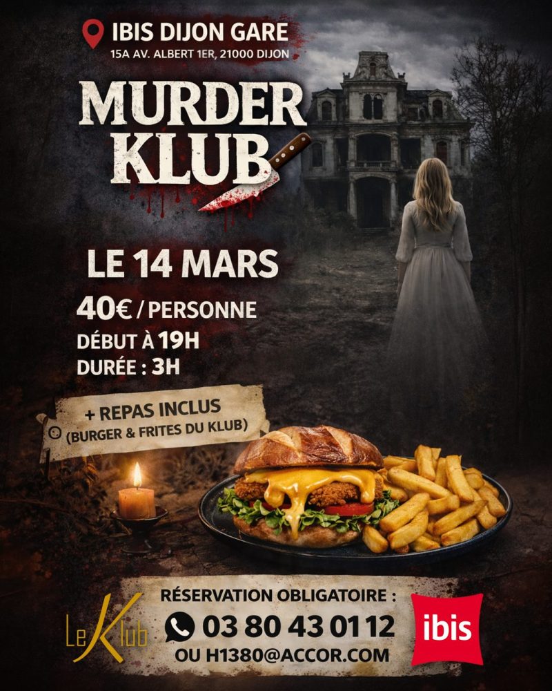 deux jeunes personnes, mangeant au klub